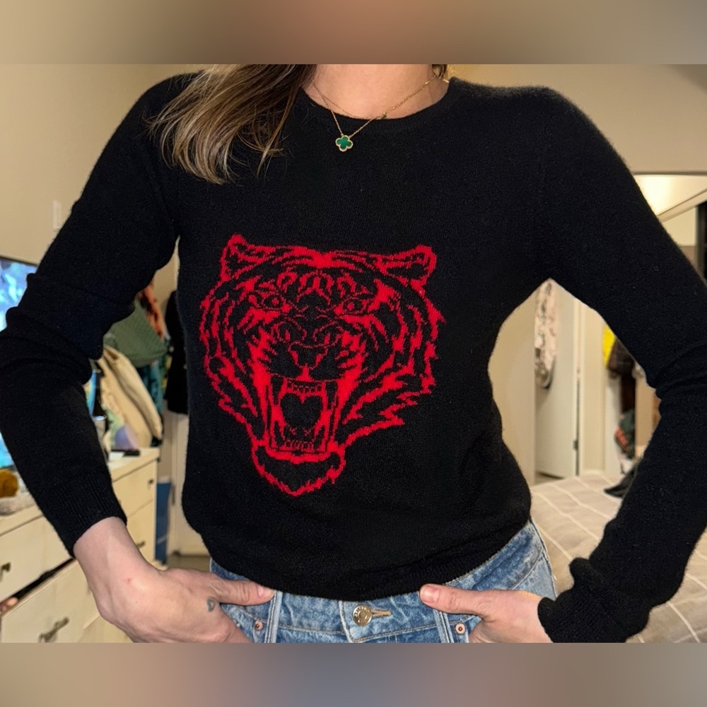 JUMPER 1234 
CASHMERE SWEATER SIZE 1 BRAND IS